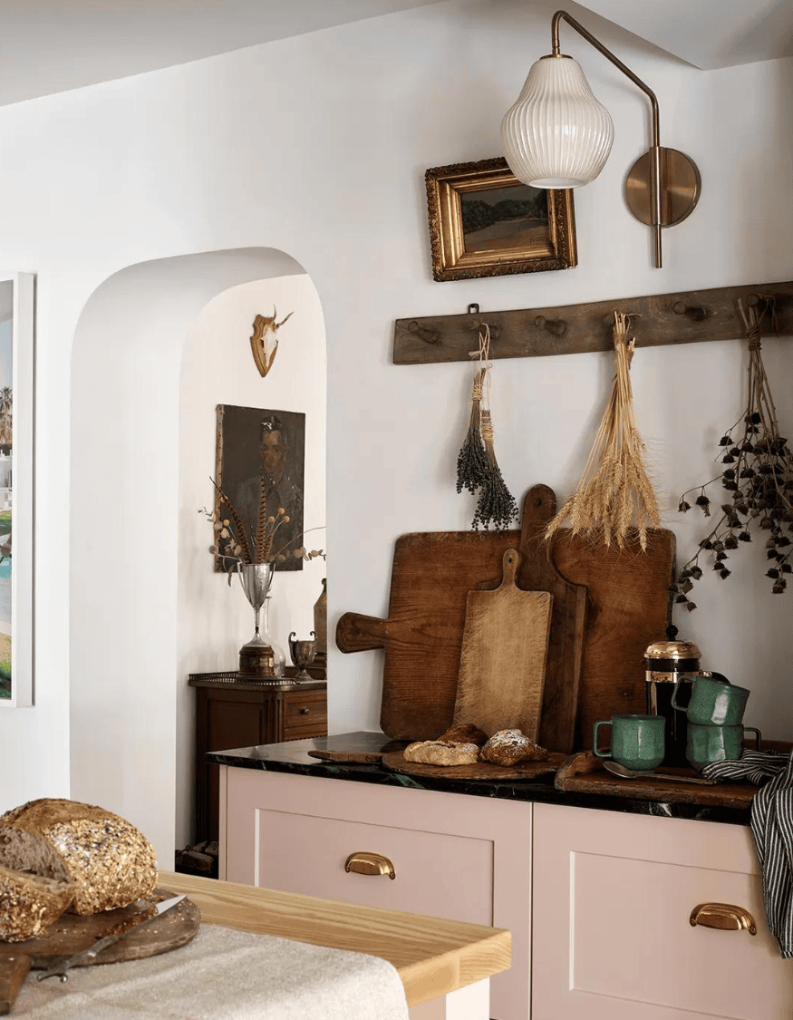 Example of minimalist fall decor ideas featuring kitchen rack