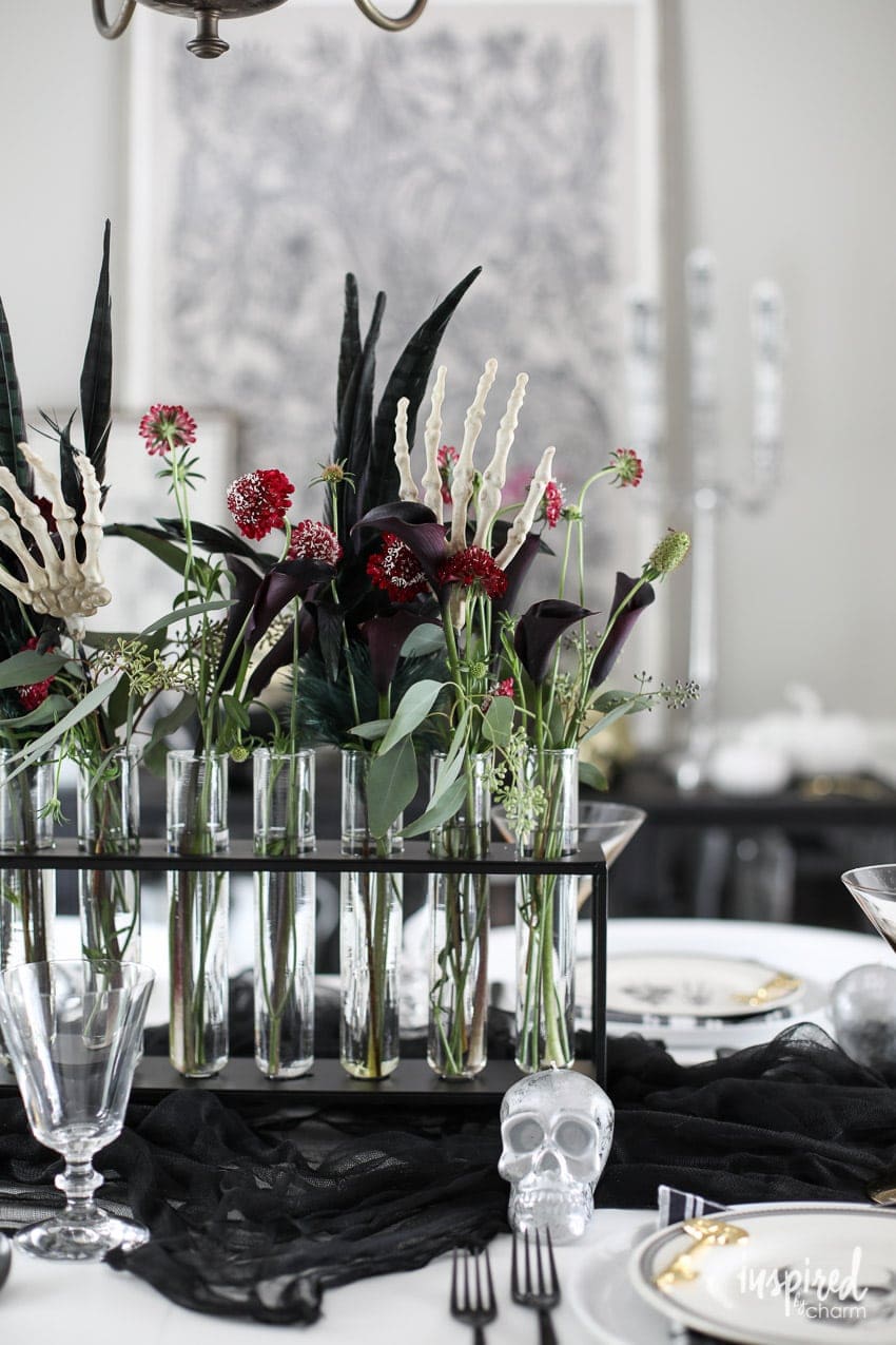floral arrangement example of easy DIY Halloween decorations idea