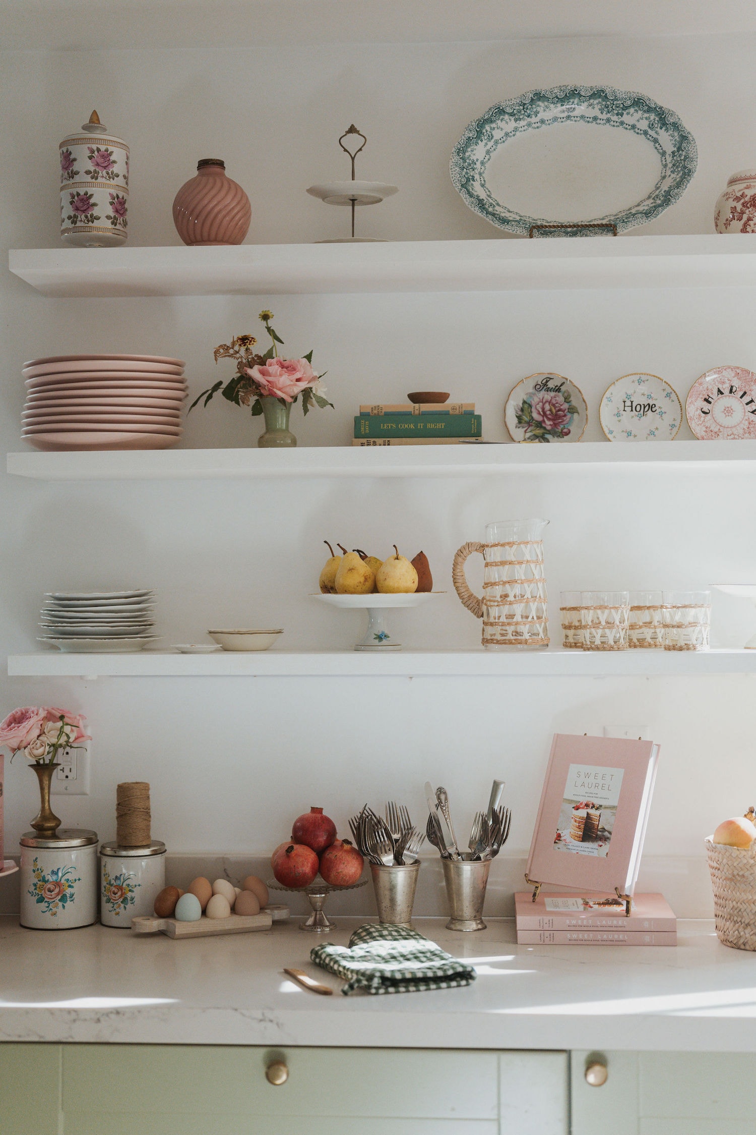gathering idea featuring table setting decor as example of hostess gift ideas