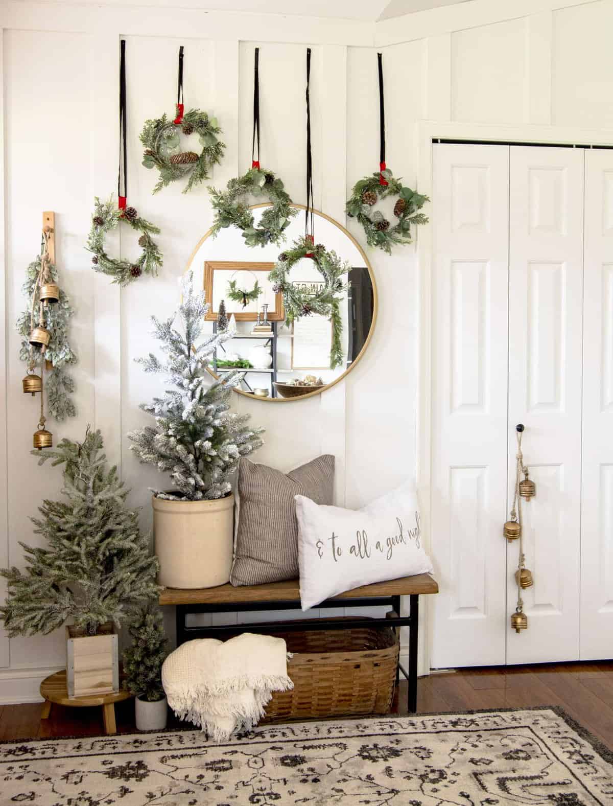 Charming apartment Christmas decorations and tips, example of entryway with holiday decor