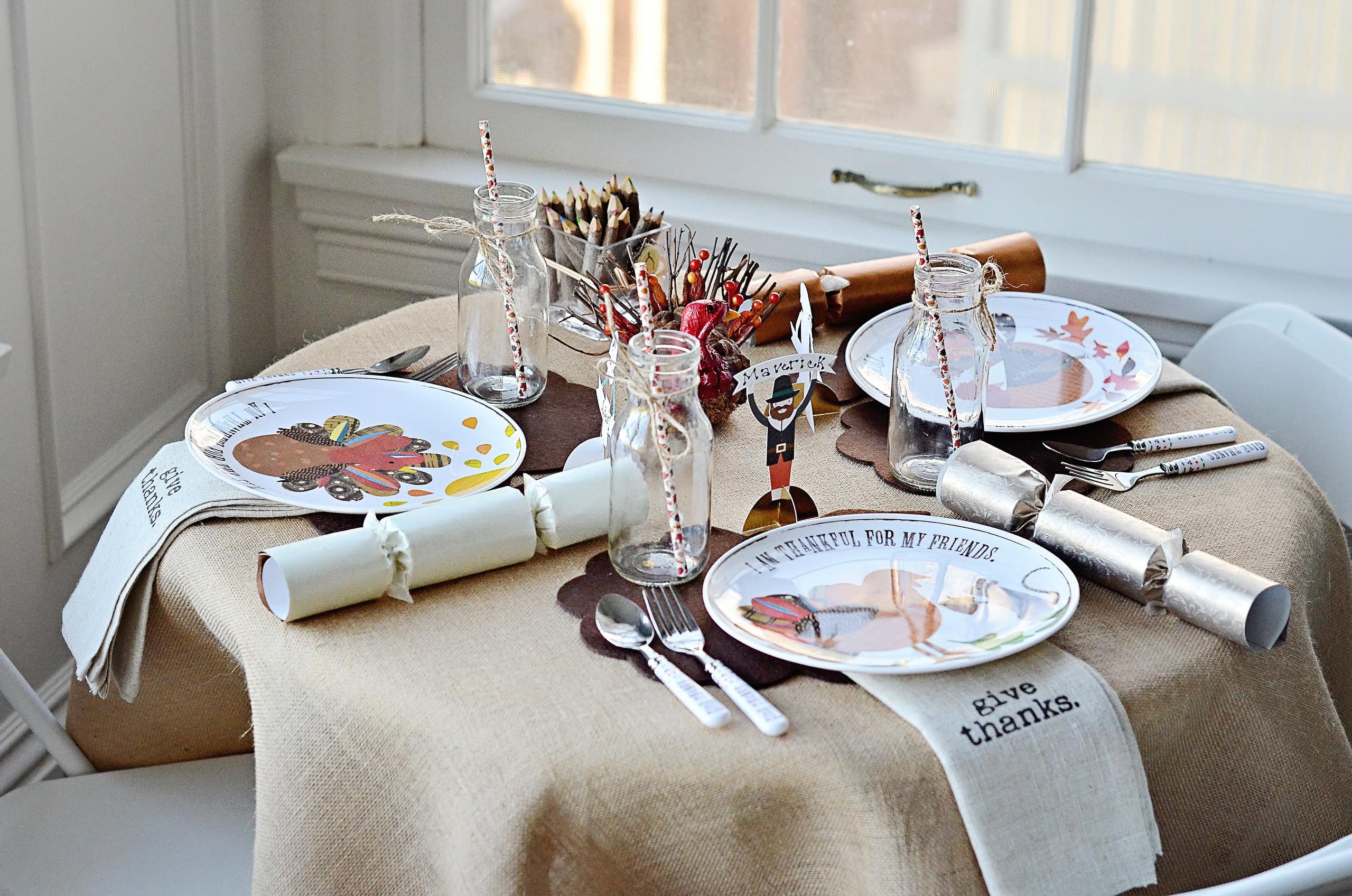 How to Set Up a Thanksgiving Kids Table That Sparkles with Fun -  shabbyfufu.com, image size:2559x1696