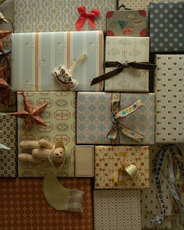 Example of the Gift Wrapping Aesthetic Trend featuring traditional style