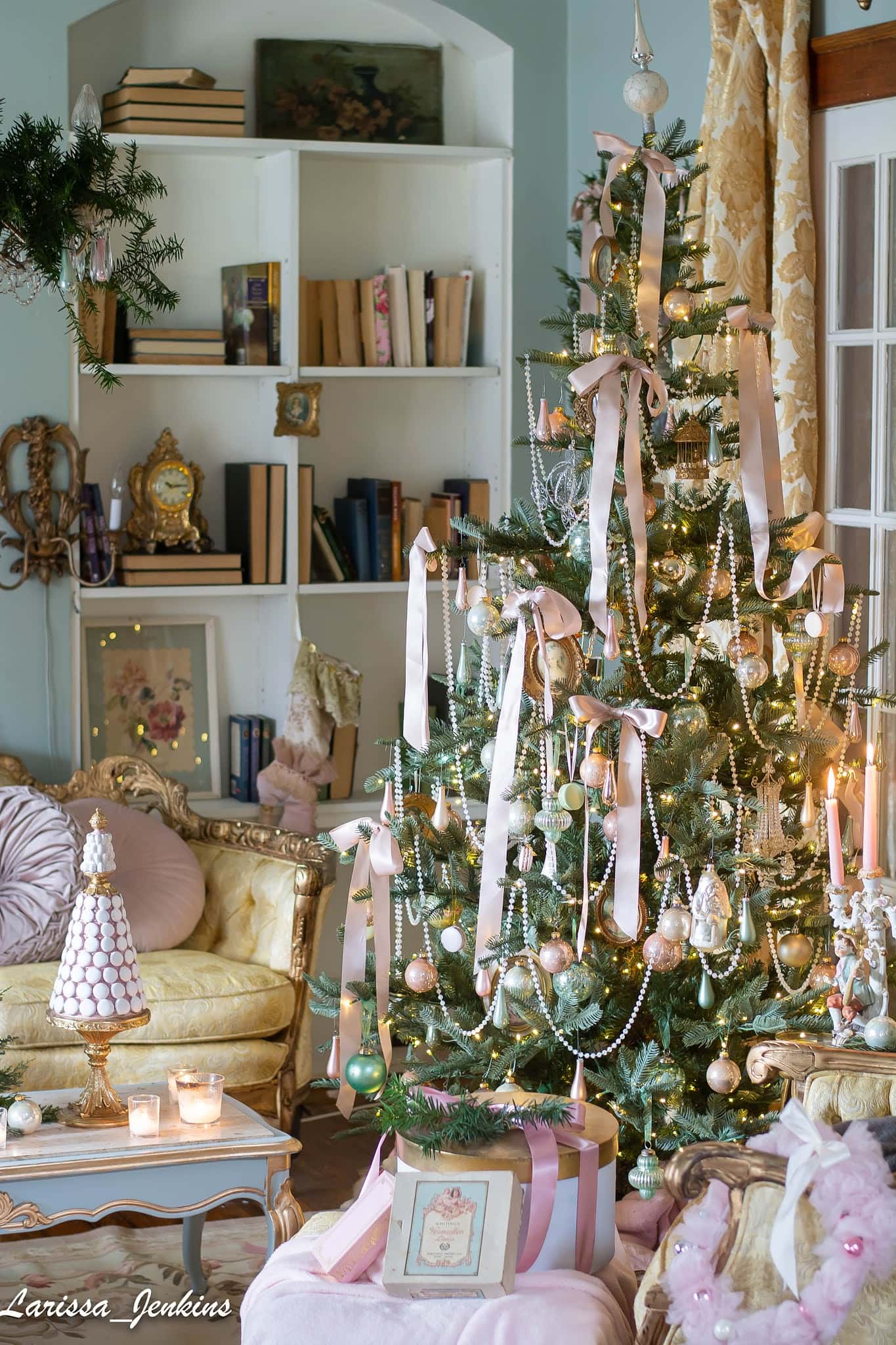 Pink Christmas Decorations inspiration, showcasing a victorian inspired Christmas tree with a soft pink ribbons