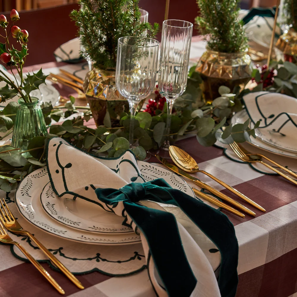 Christmas tablescape idea in a classy traditional style
