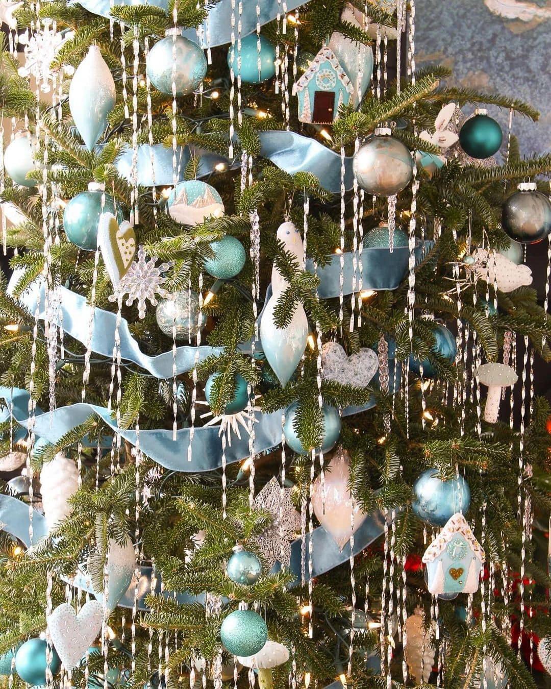 Nostalgic Holiday Decor: Creating Your Dream Vintage Christmas Tree -  shabbyfufu.com, image size:1080x1350