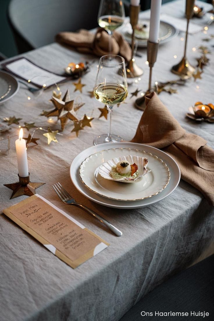 New Years center pieces idea featuring a delicate metal gold garland