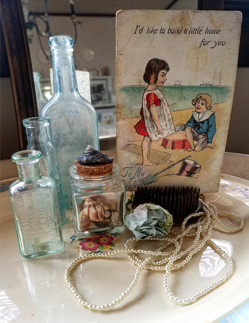 Vintage Valentine's Day decor idea featuring a vignette in retro style