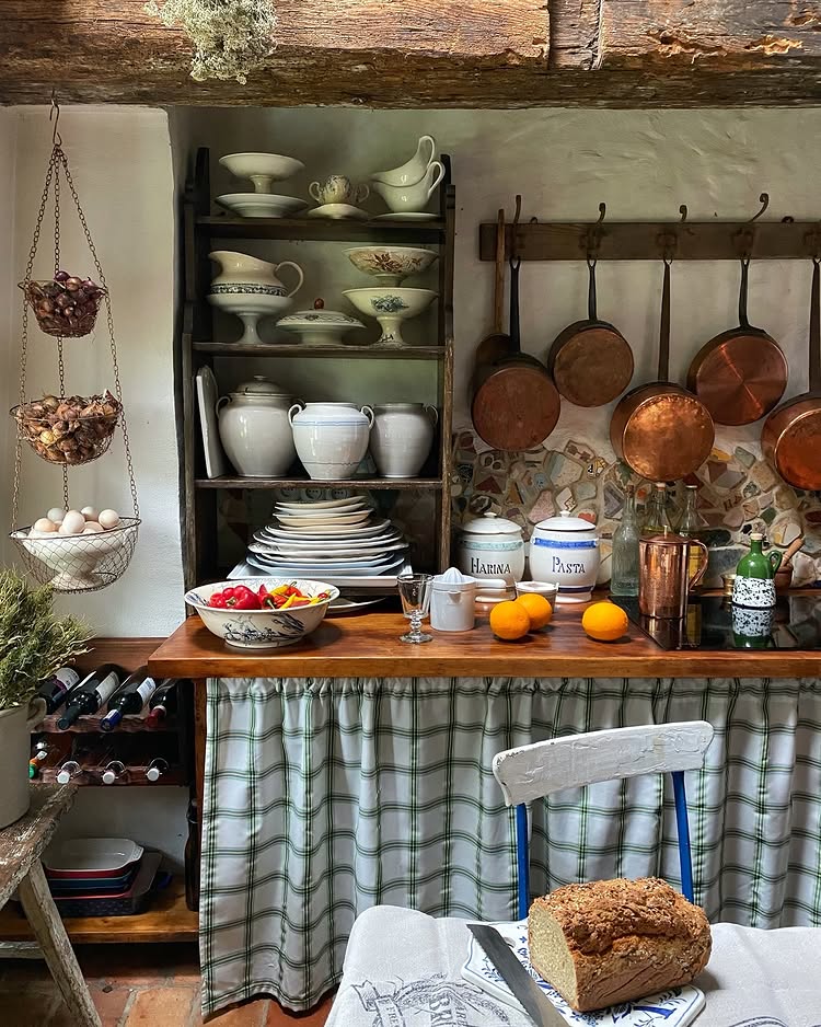 Real-life example of cottage style kitchen decor featuring rustic charming english style
