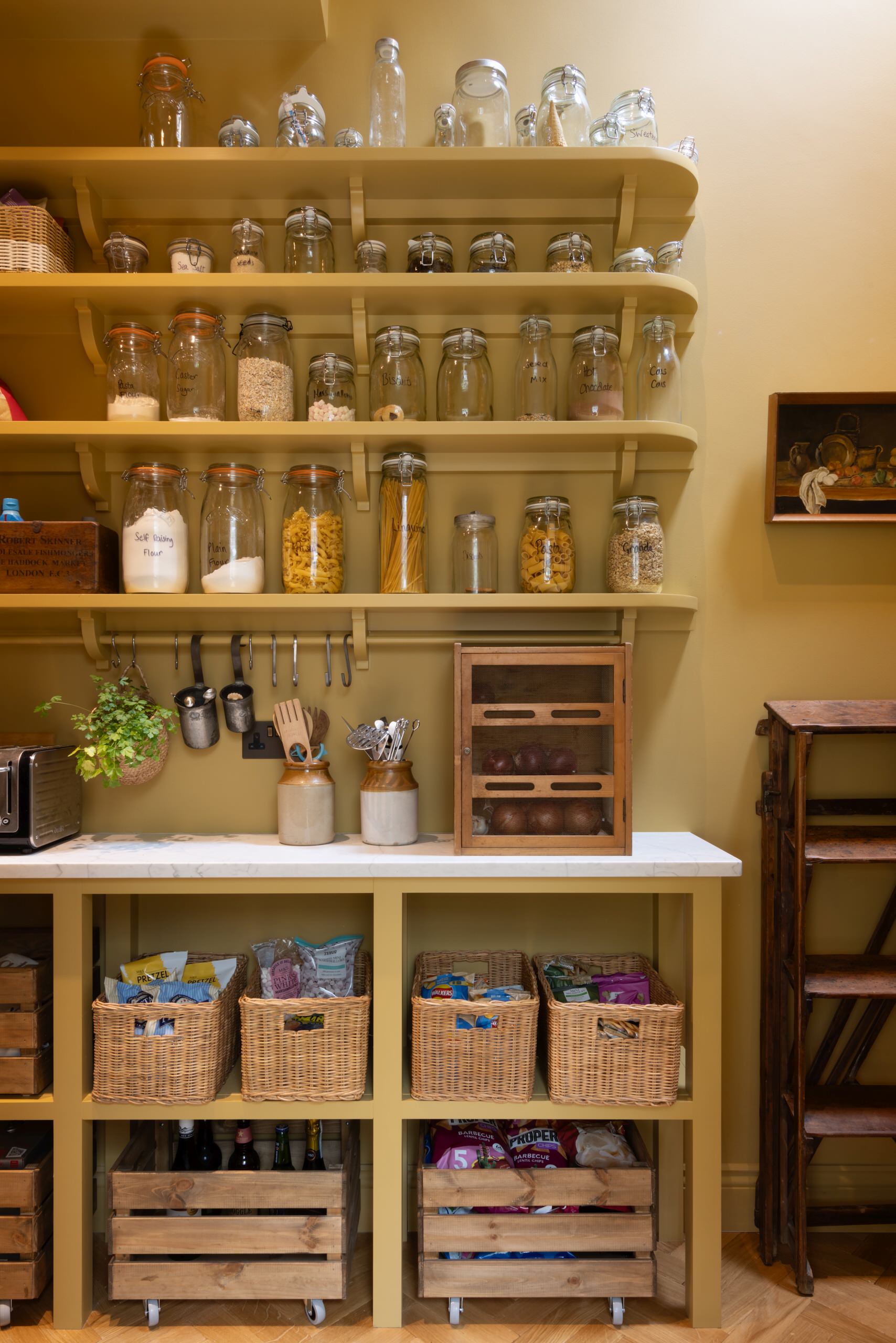 Example of modern kitchen decor trends featuring a kitchen in rustic style with yellow walls