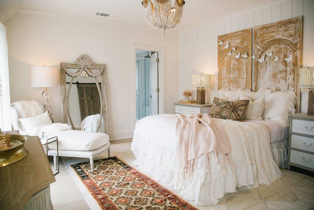Vintage style furniture example of eclectic coastal bedroom