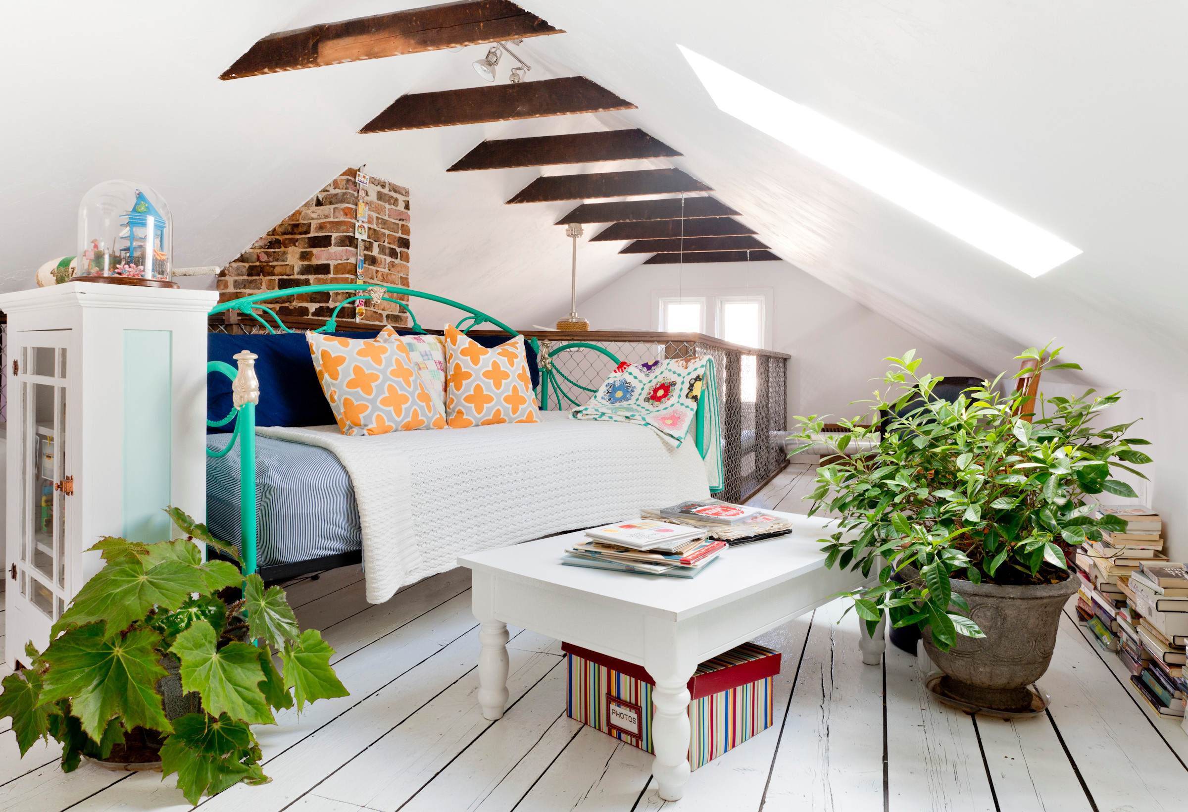 Vintage style furniture example of eclectic coastal licing room