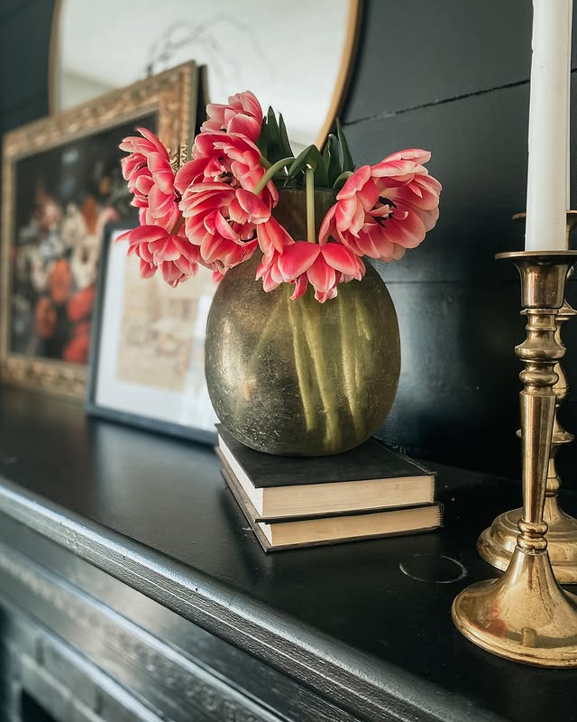 Spring mantel decor ideas in modern heritage style