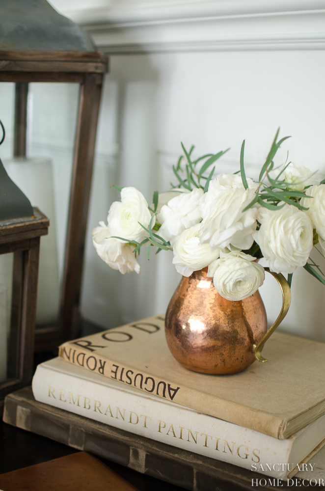 Spring mantel decor ideas in modern heritage style