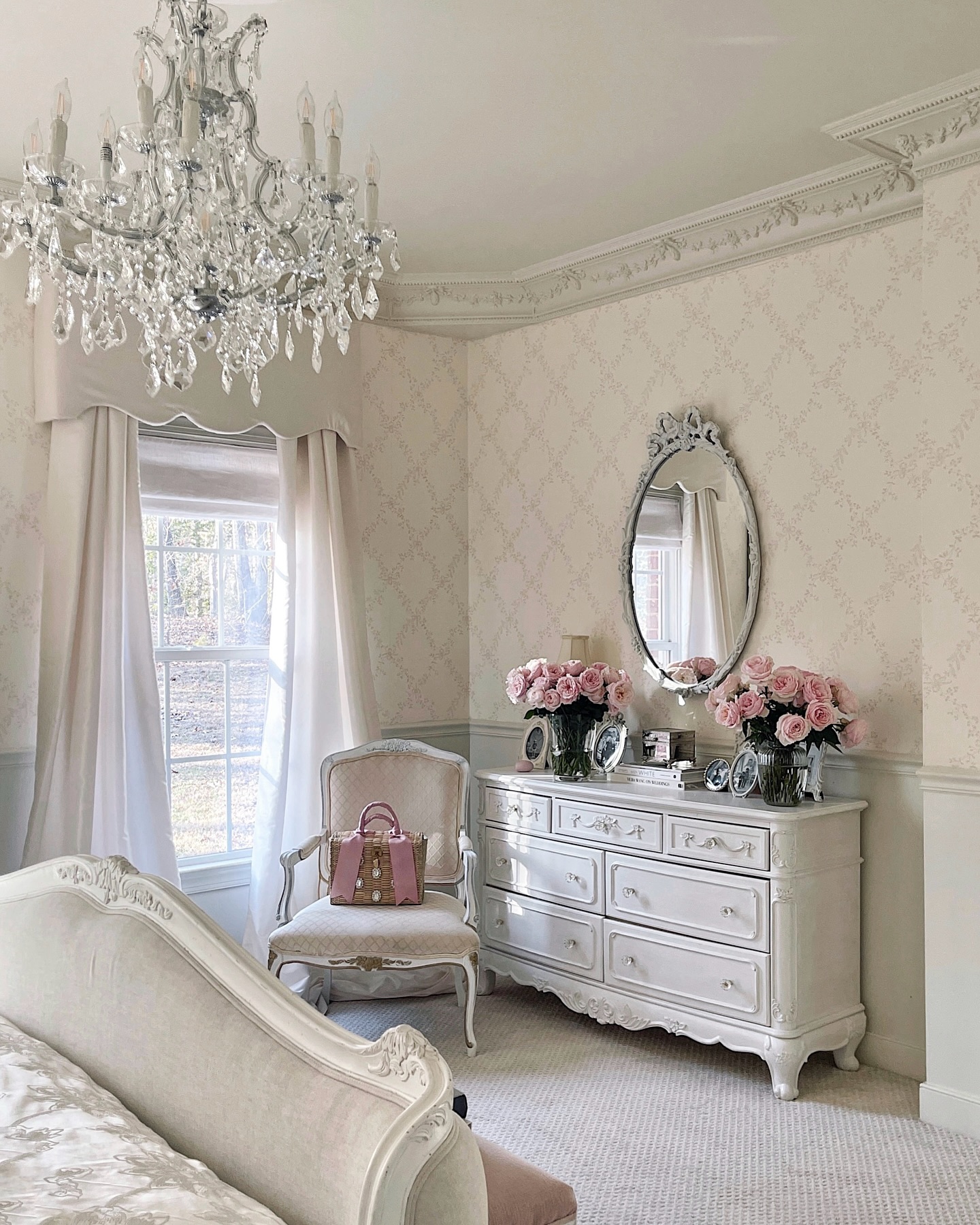 How to Create a Dreamy Vintage Princess Aesthetic Bedroom - shabbyfufu.com, image size:1440x1800