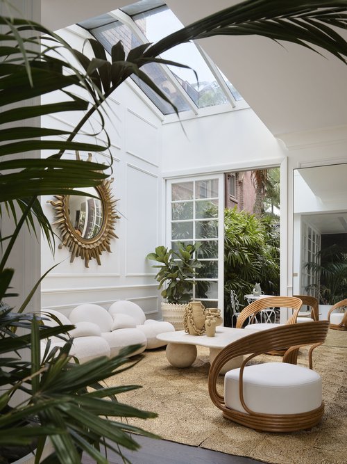 Curved furniture and architecture example of modern living room