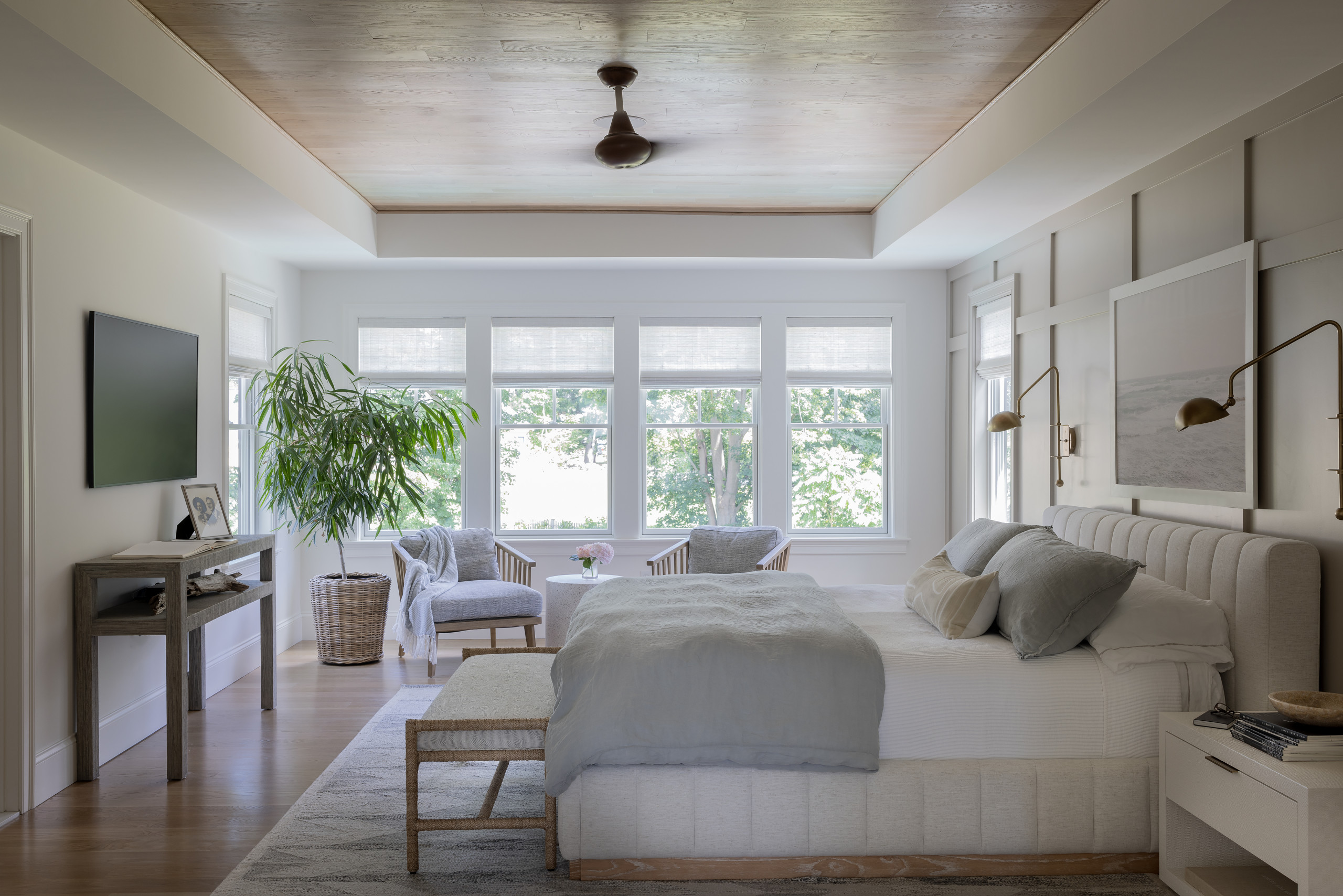 Neutral bedroom ideas in traditional style featuring neutrals with transitional furniture and decor