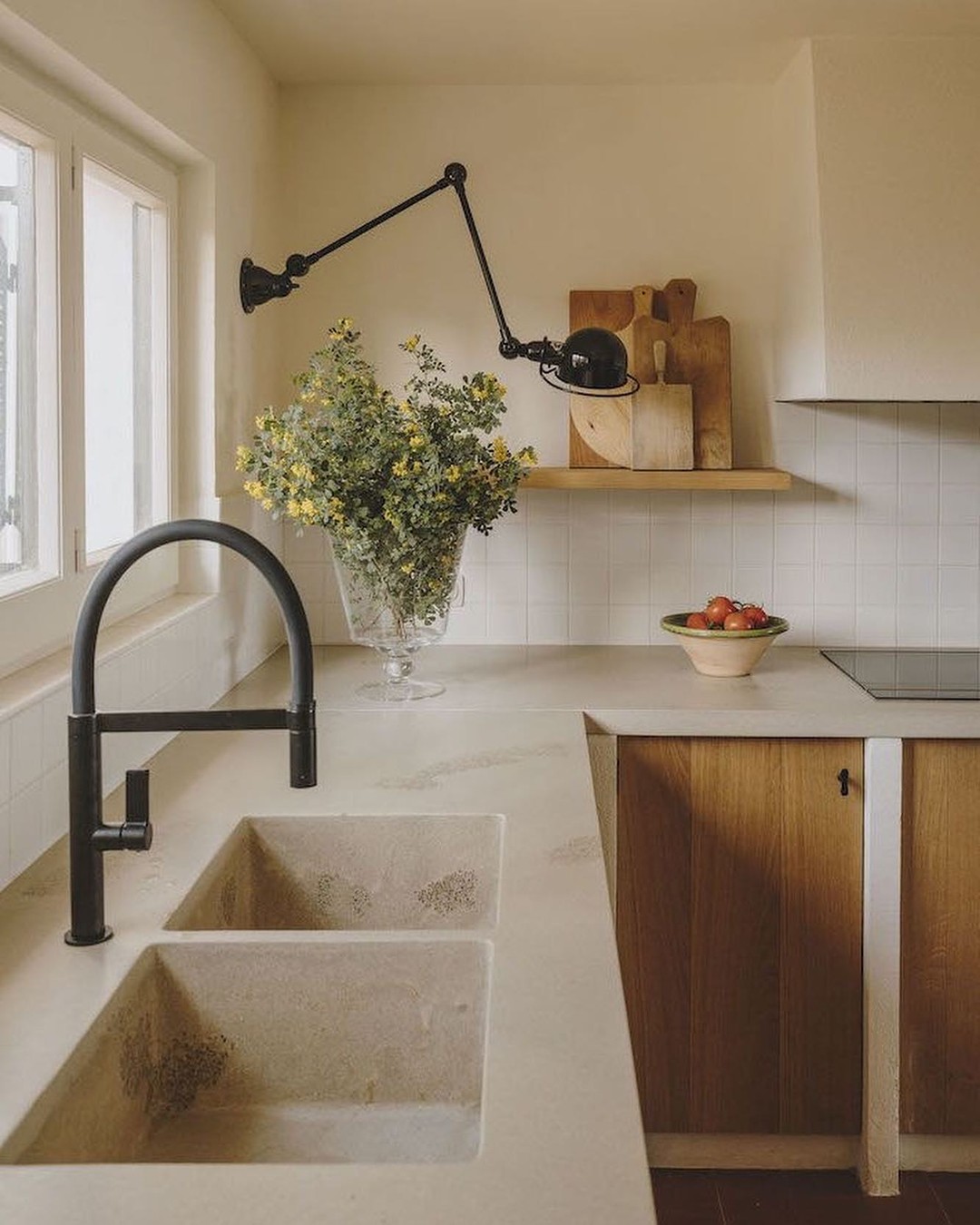 Tadelakt Plaster inspiration showing a kitchen with modern style