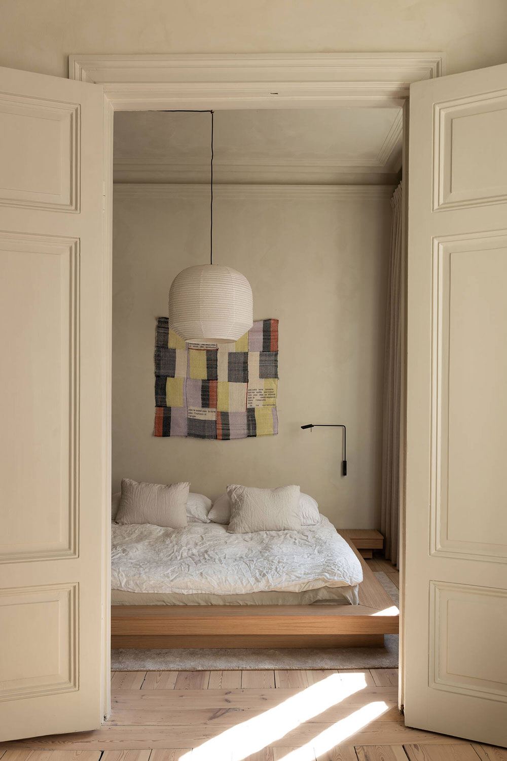 image showcasing a bedroom as an example of japandi interior design style