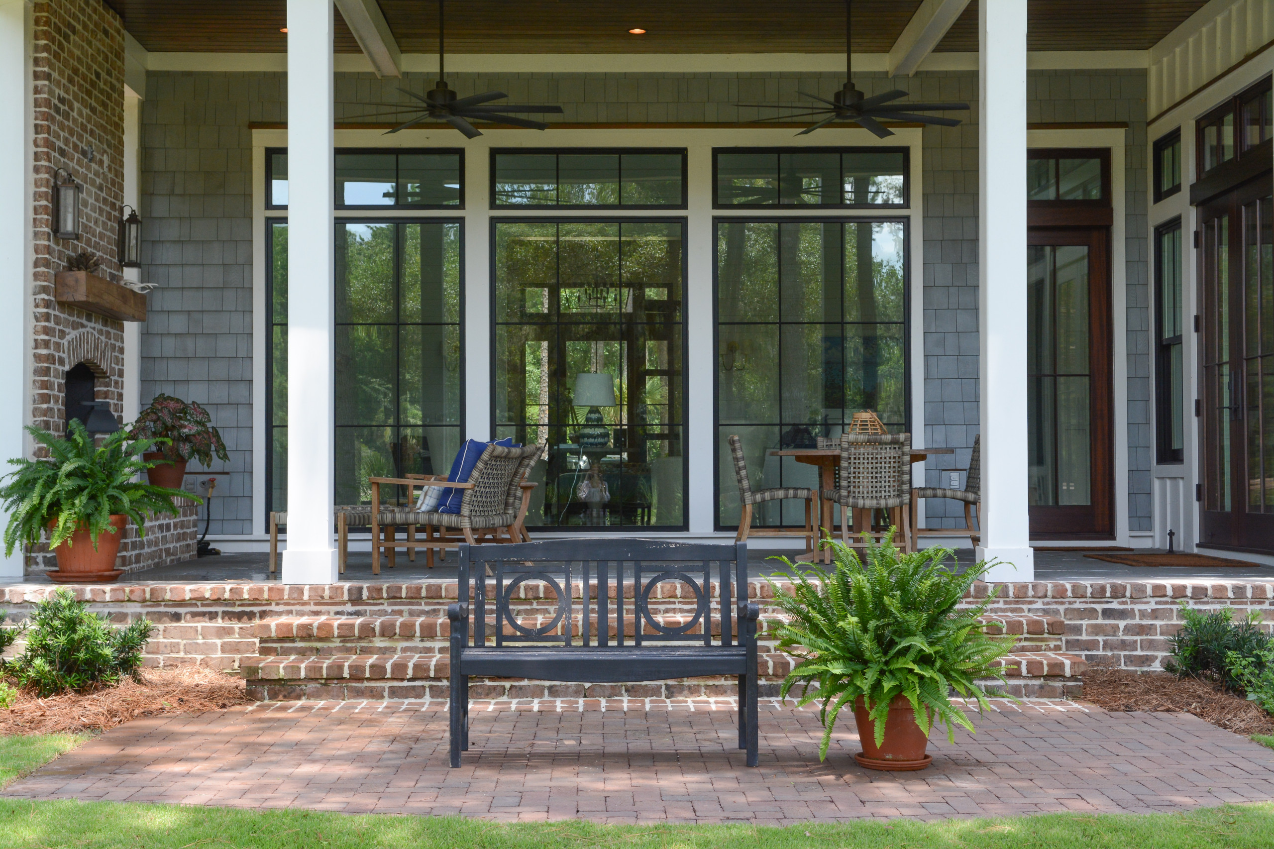Coastal farm house decor example of gallery for interior design inspo