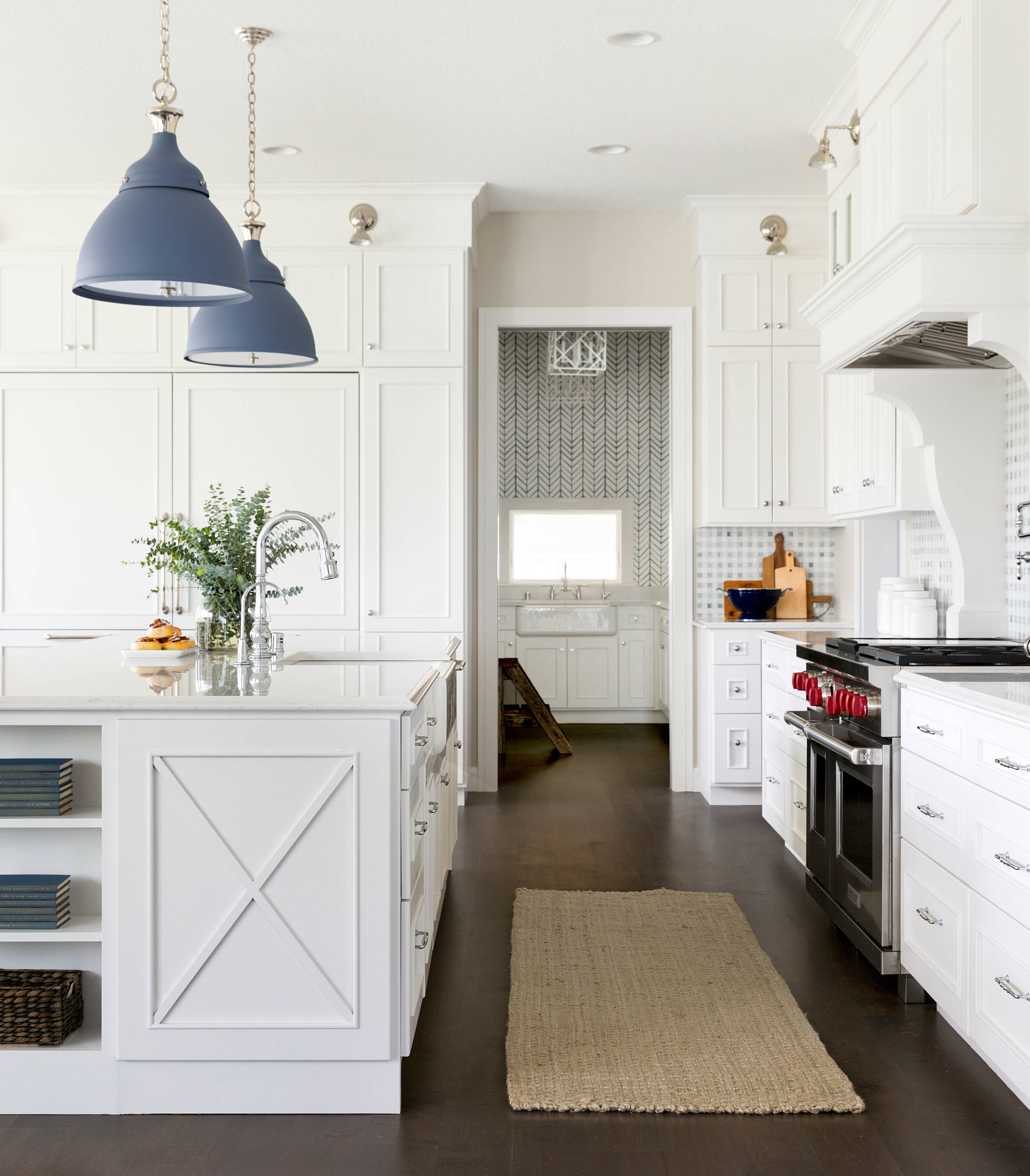 Example showcasing a professionally designed butler’s pantry in modern farmhouse style