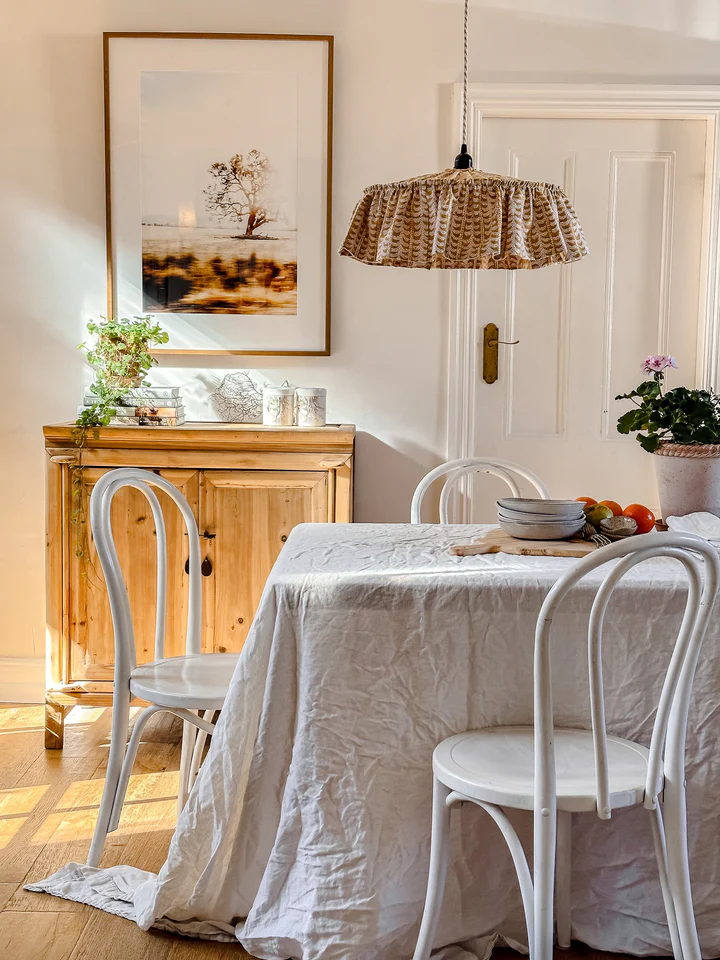 DIY cottagecore decor projects and ideas example featuring an english cottage dining room