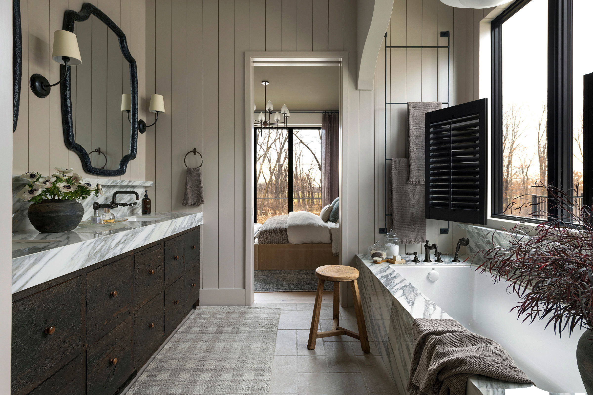 bathroom in modern hairloom style