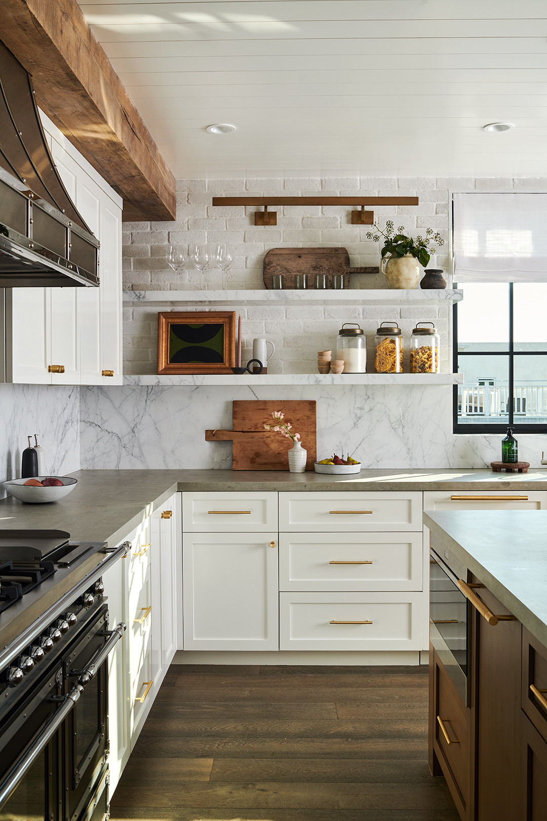 airy kitchen in coastal chic brownstone