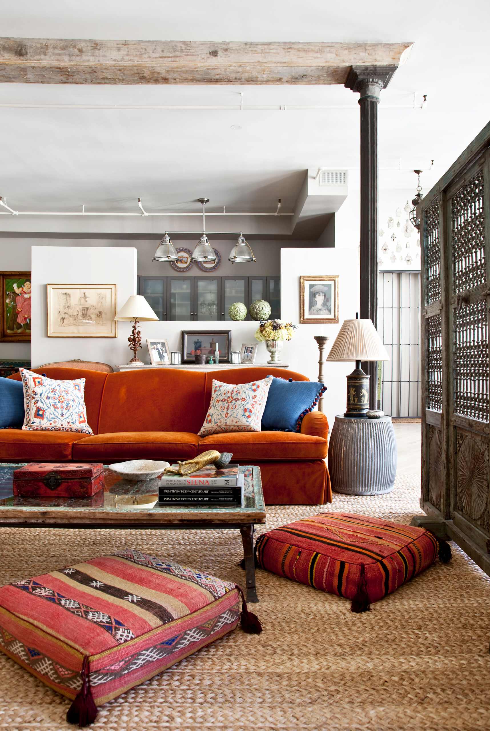 Interior image of living room illustrating the hostingcore trend