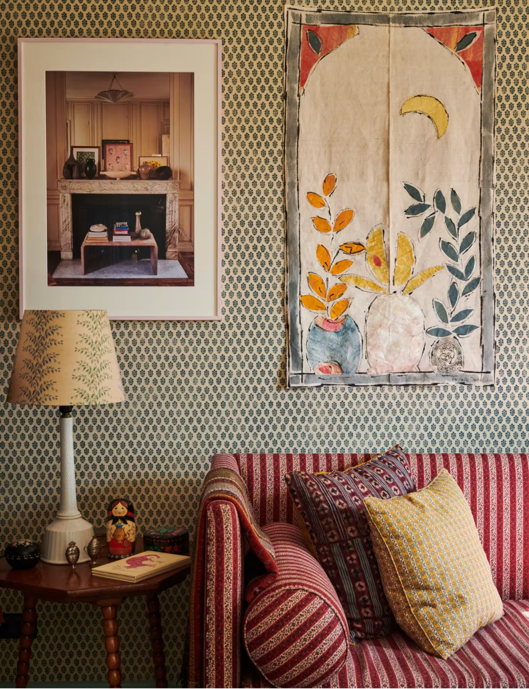 Vintage fall decor idea featuring living room in the Grandmacore and Maximalism decor style