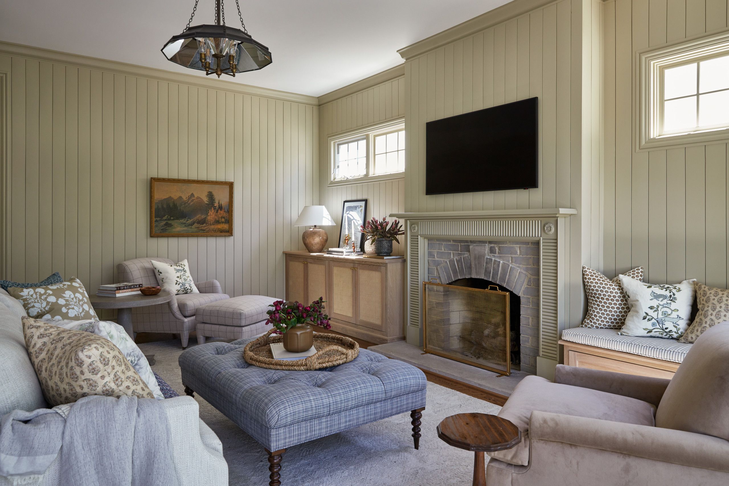 French Country Home Decor Meets American Traditional, image size:2560x1706