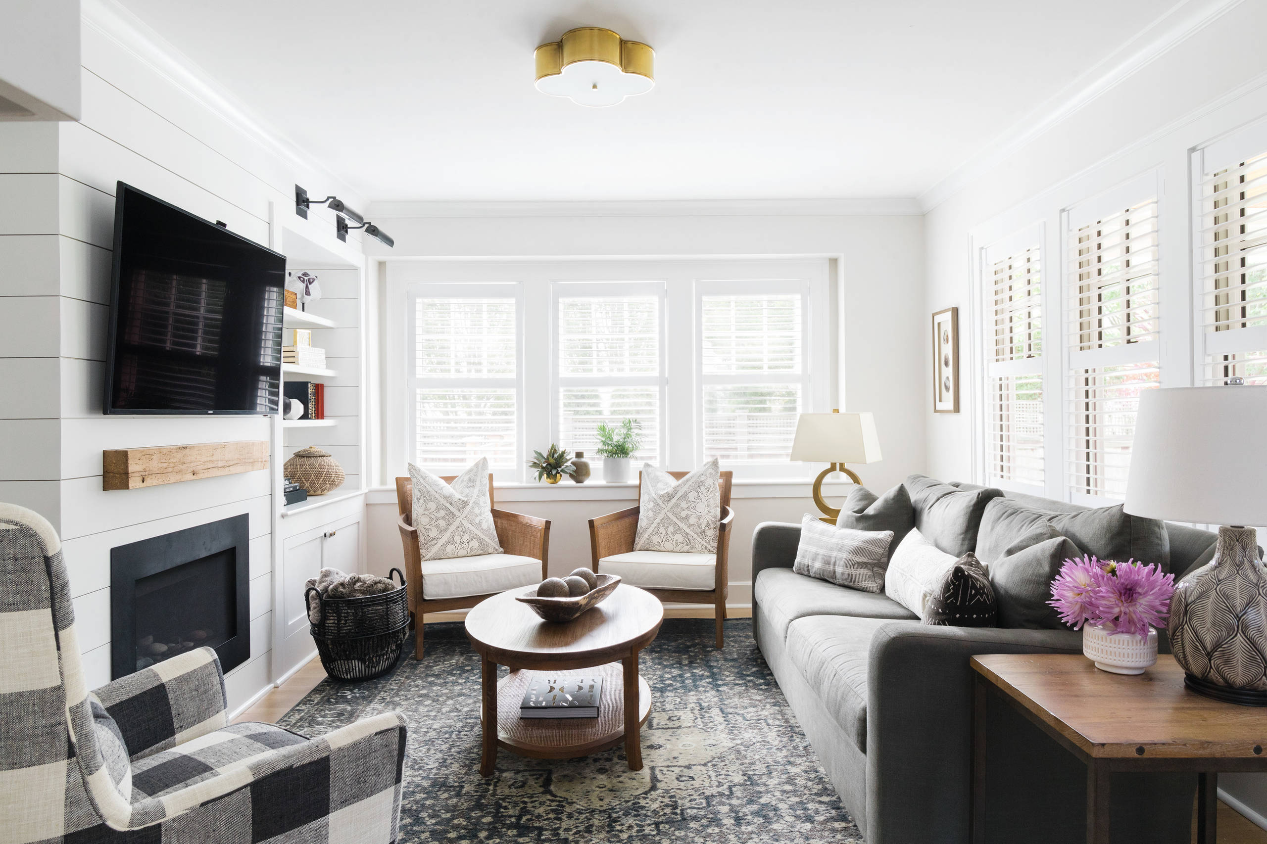 Charming home tour featuring colonial home decor style living room