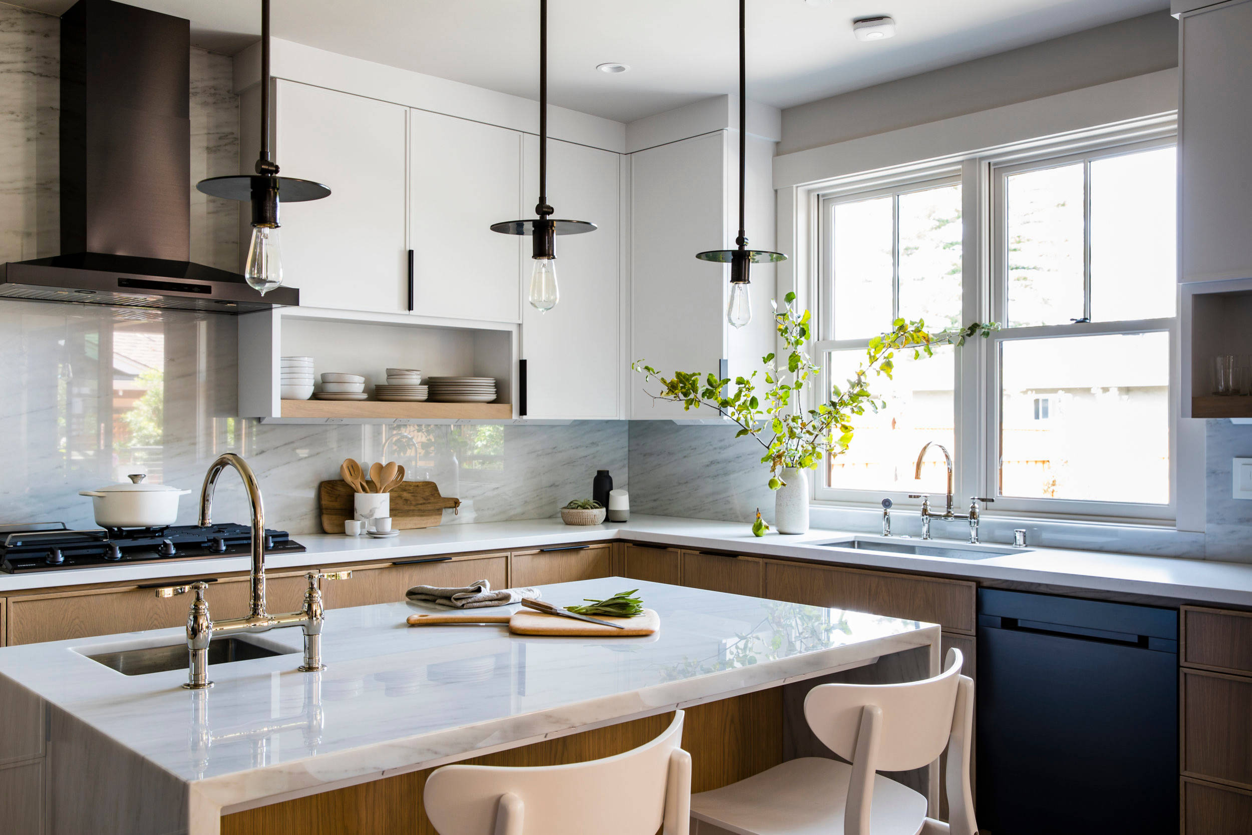 Contemporary home tour featuring kitchen