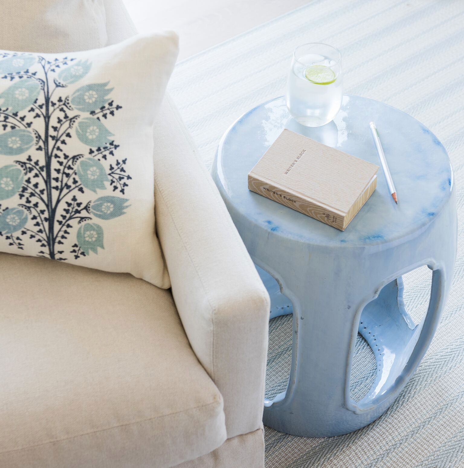 modern farmhouse decor home tour featuring coastal contemporary style