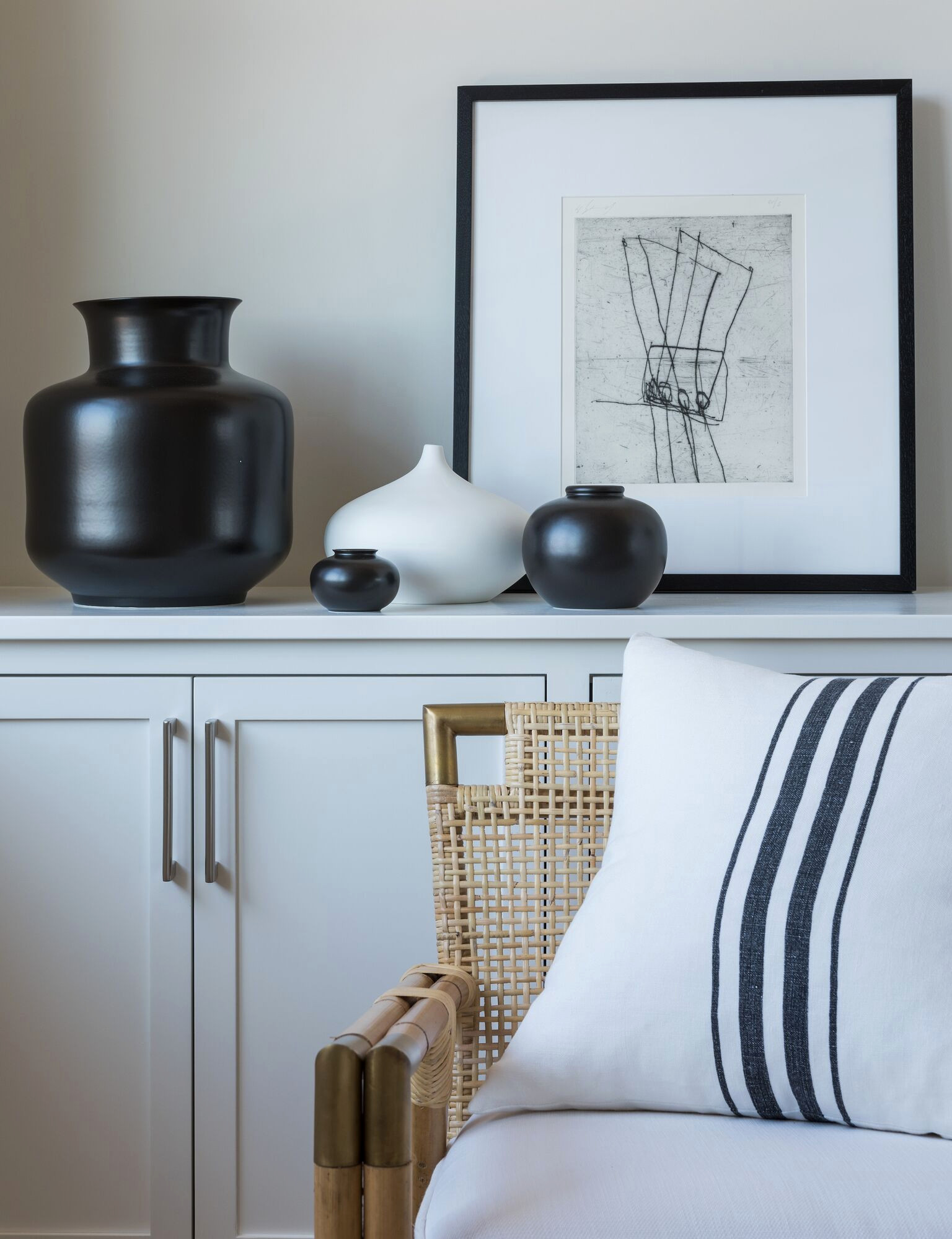 modern farmhouse decor home tour featuring coastal contemporary style