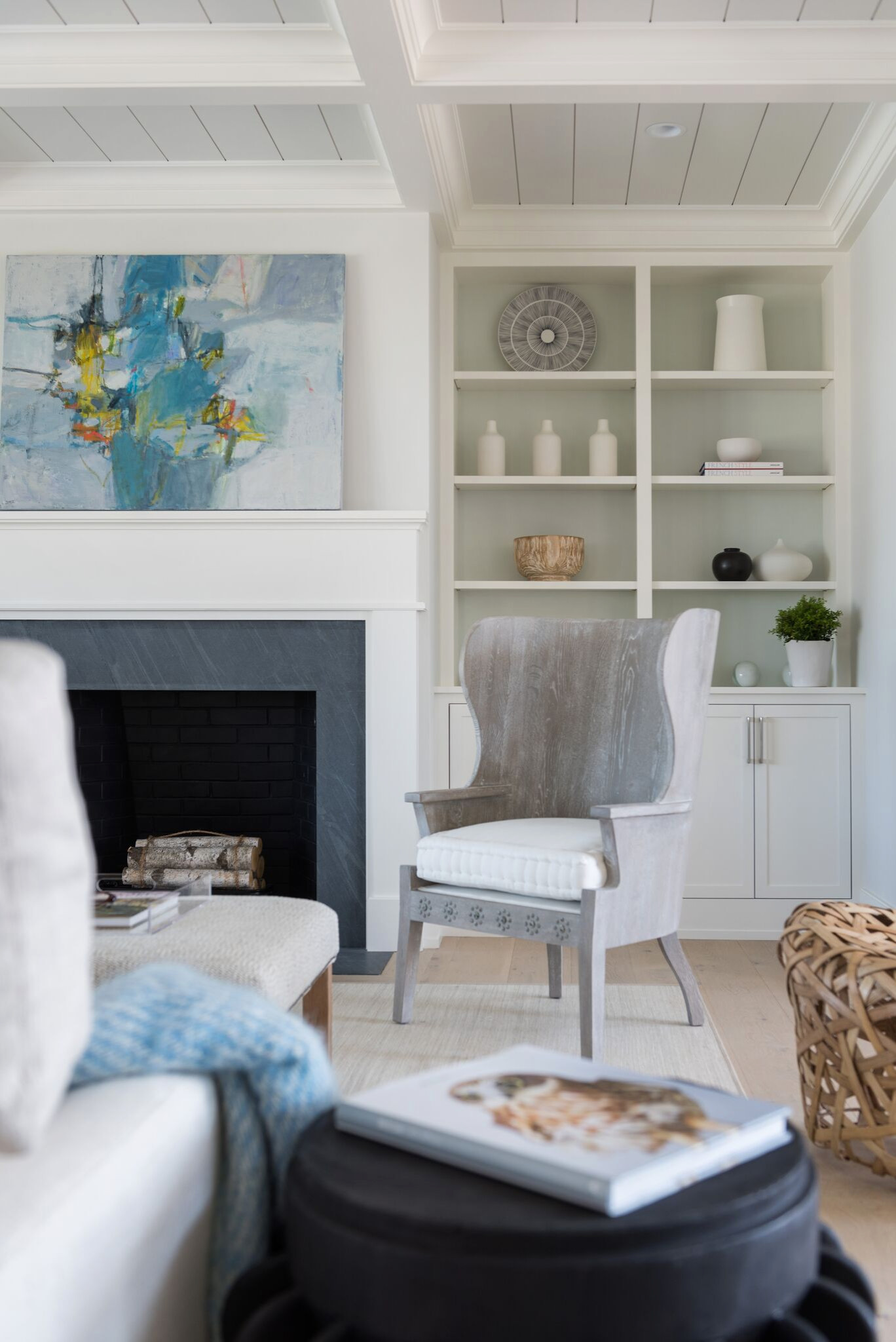 modern farmhouse decor home tour featuring coastal contemporary style