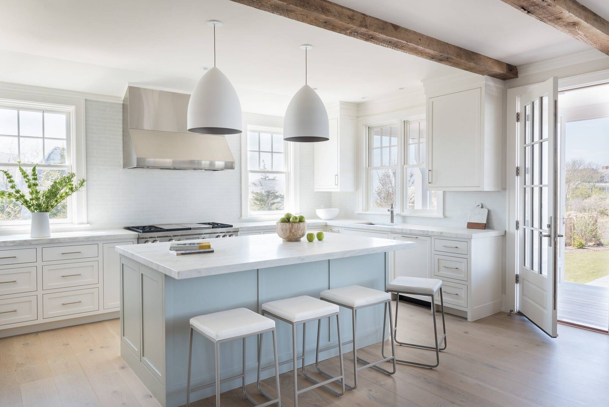 modern farmhouse decor home tour featuring coastal contemporary style