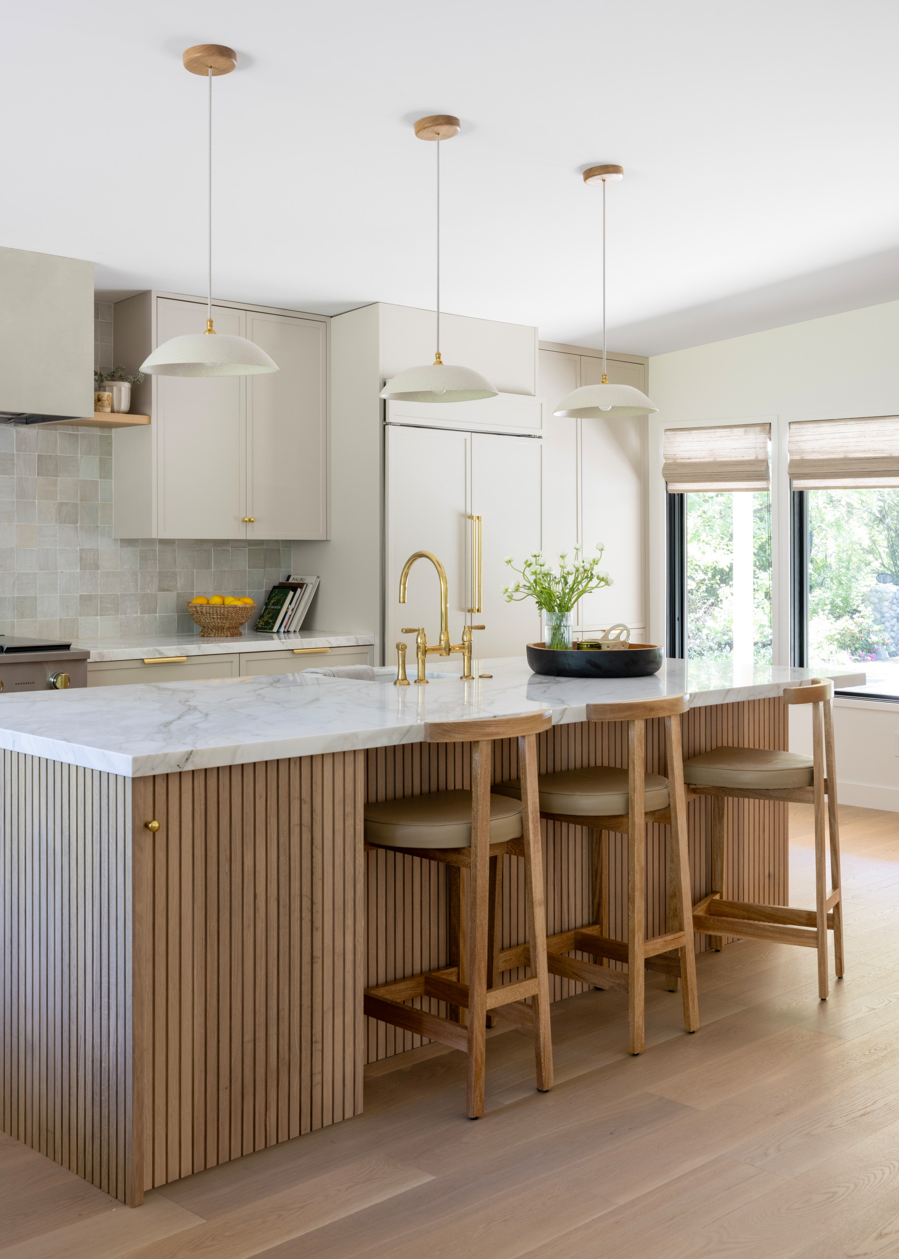 Organic modern home tour example featuring kitchen