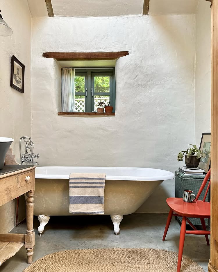 texture ñayering example of cozy fall decor bathroom cottage