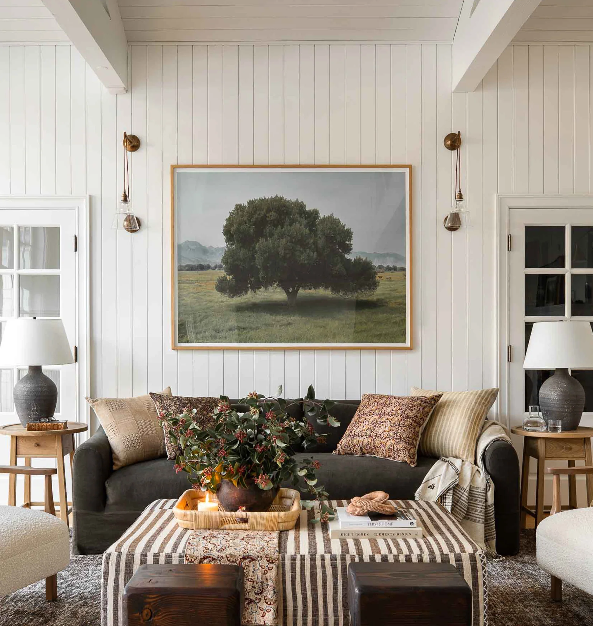 texture ñayering example of cozy fall decor living room