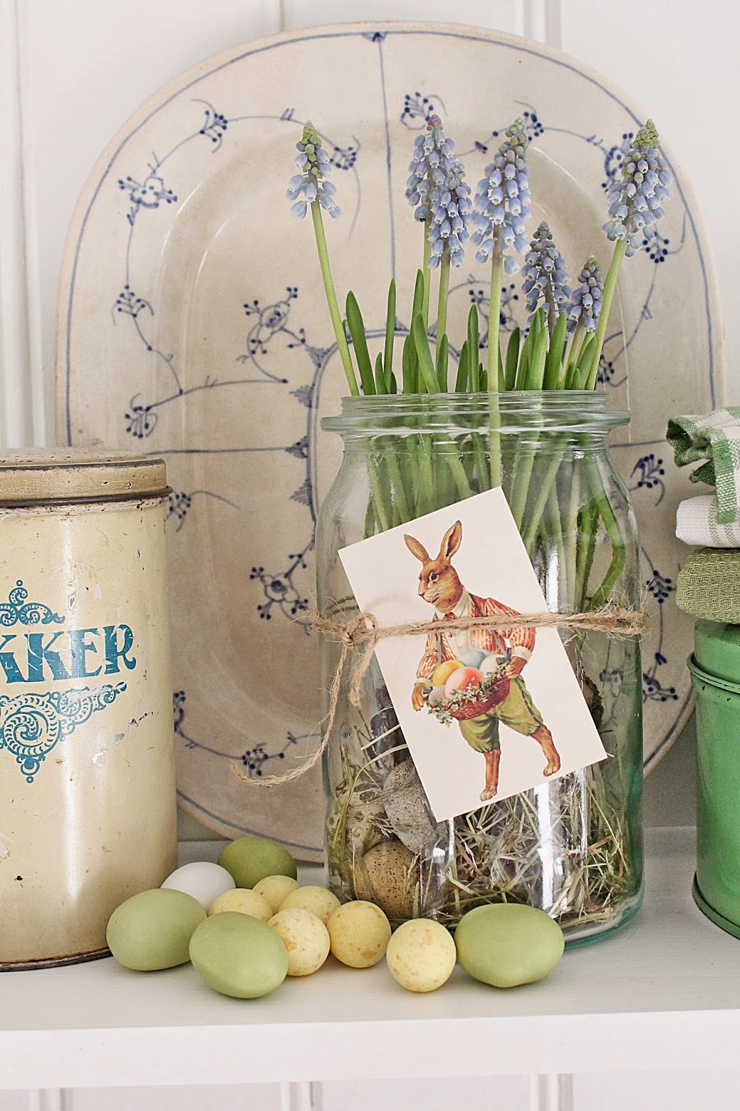 neutral easter decor idea featuring a vignette
