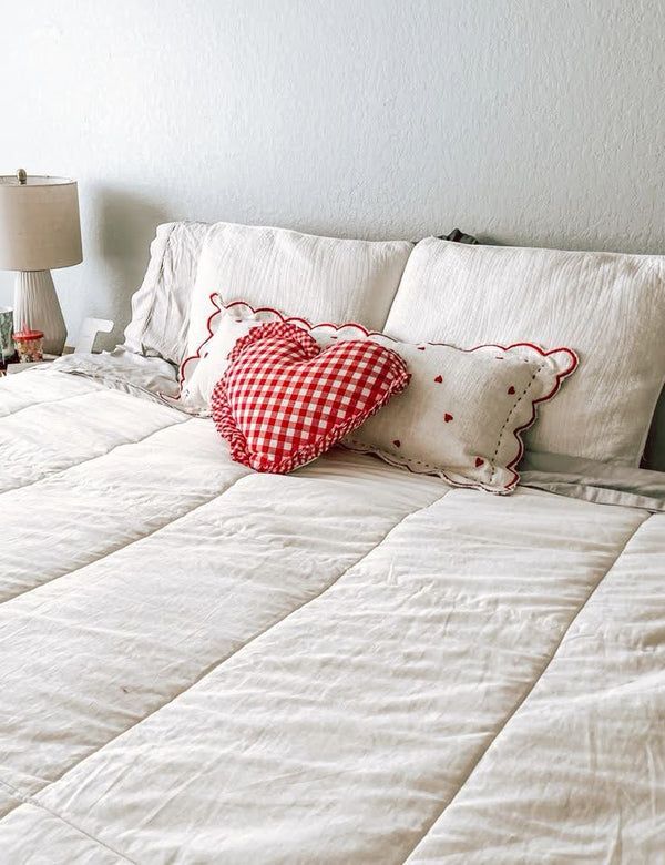 Bedroom decorated showcased as part of farmhouse Valentines Day decor ideas
