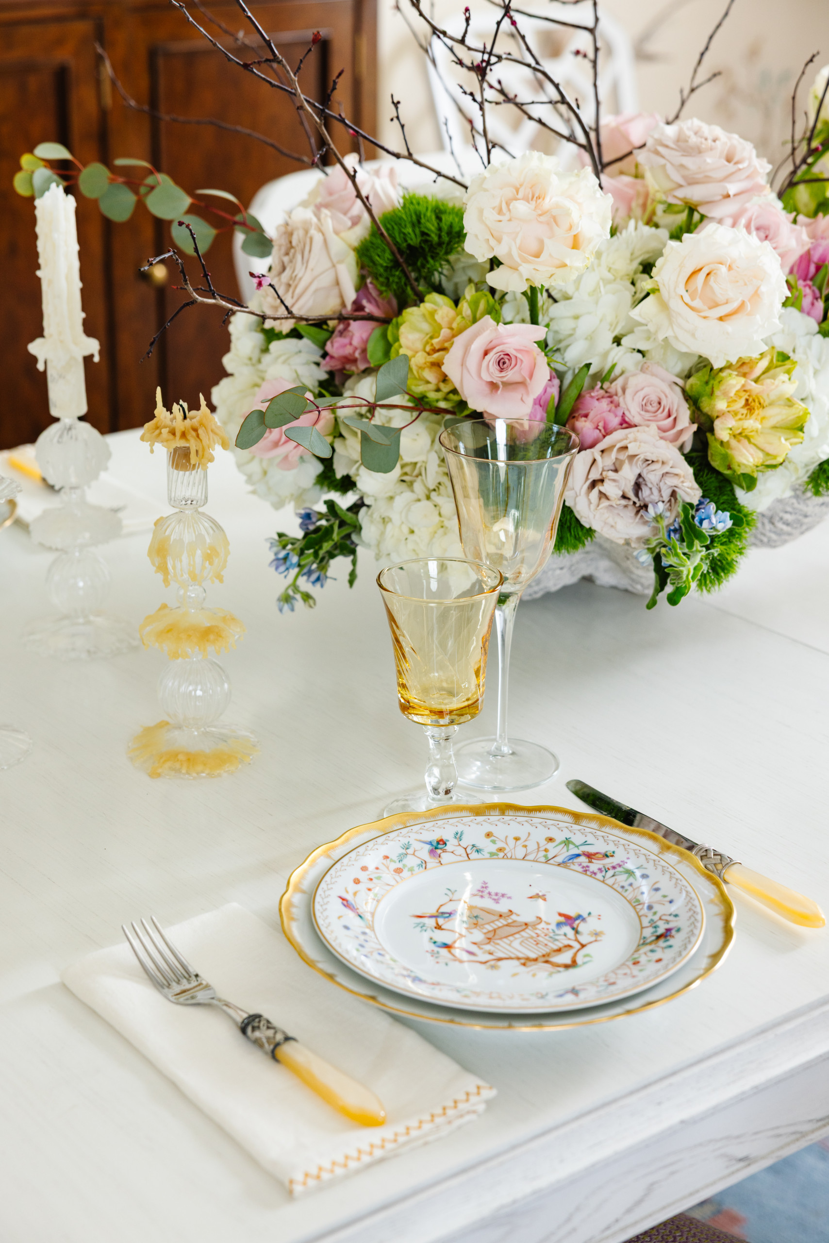 Transitional Southern interior design, home tour featuring a transitional home decor style dining room