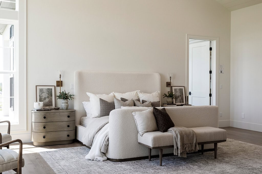Creekside Home Tour: Transitional Interior Design Elegance - shabbyfufu.com