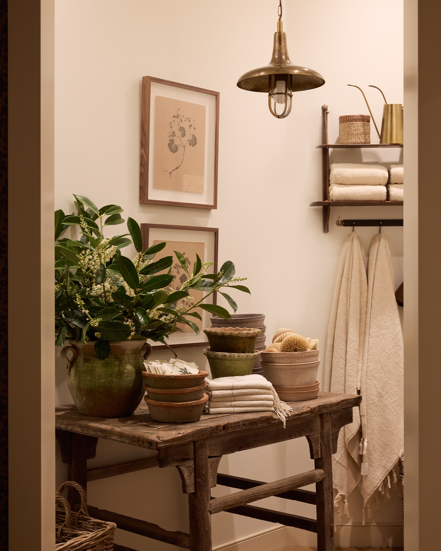 Spring greenery decor ideas and inspiration example of easy ways to refresh home for the season