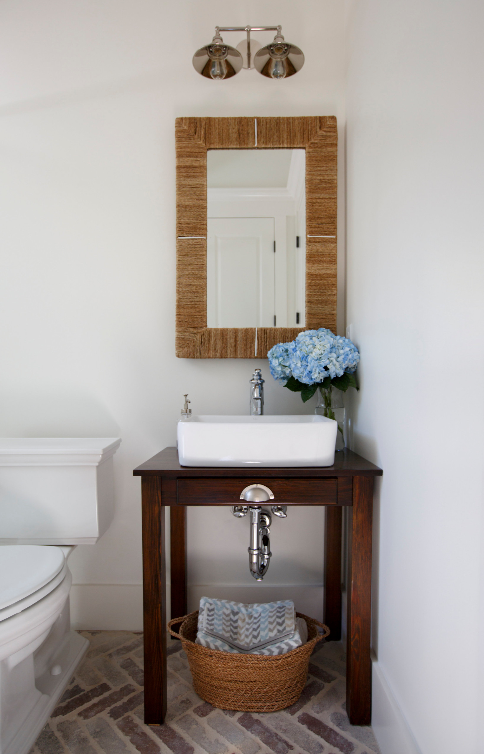 southern coastal home tour bathroom
