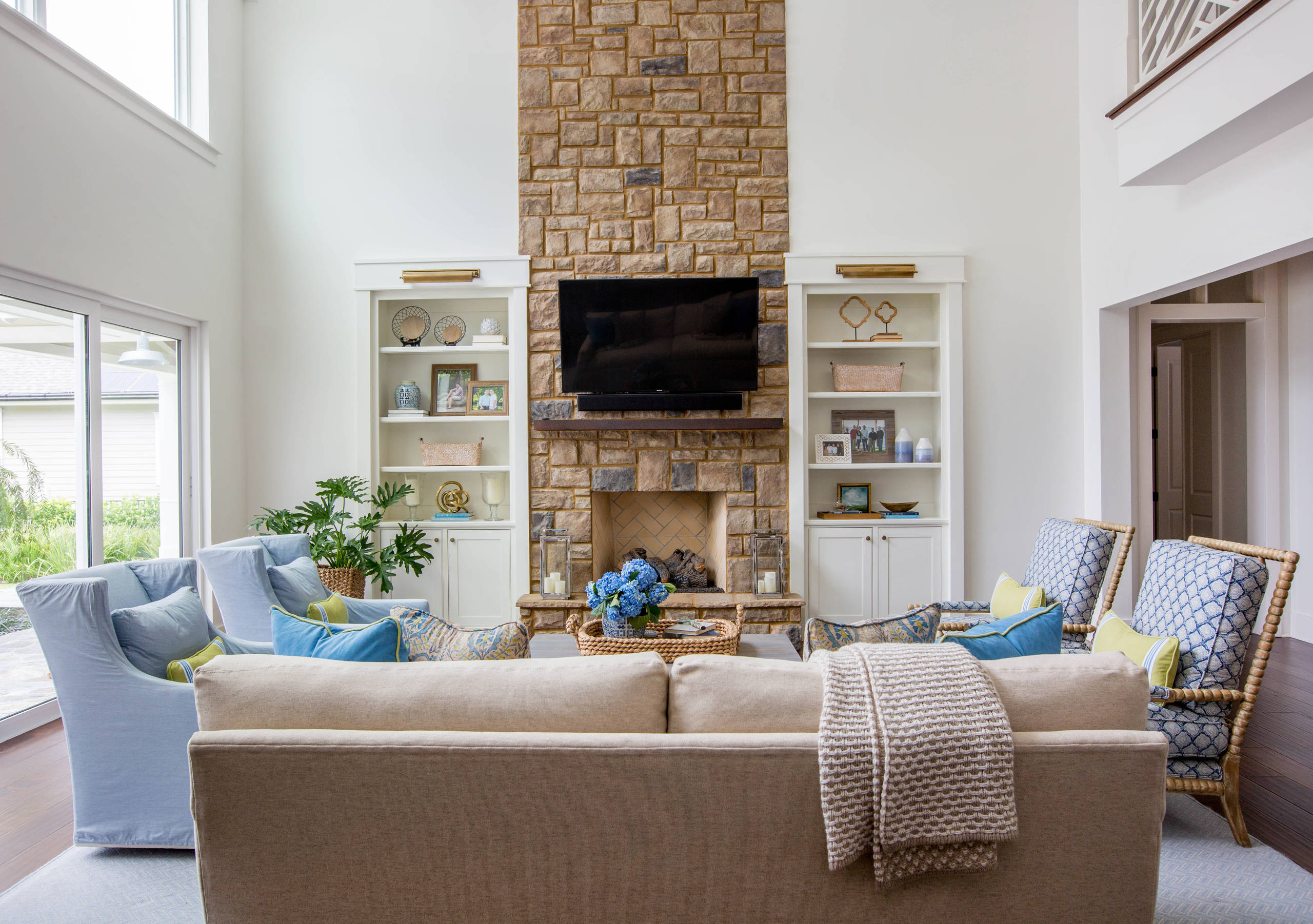 southern coastal home tour living room