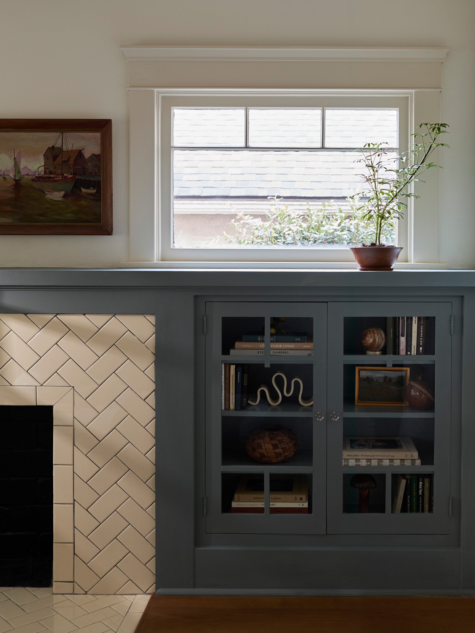 Home tour featuring craftsman historic renovation in LA in modern heritage style