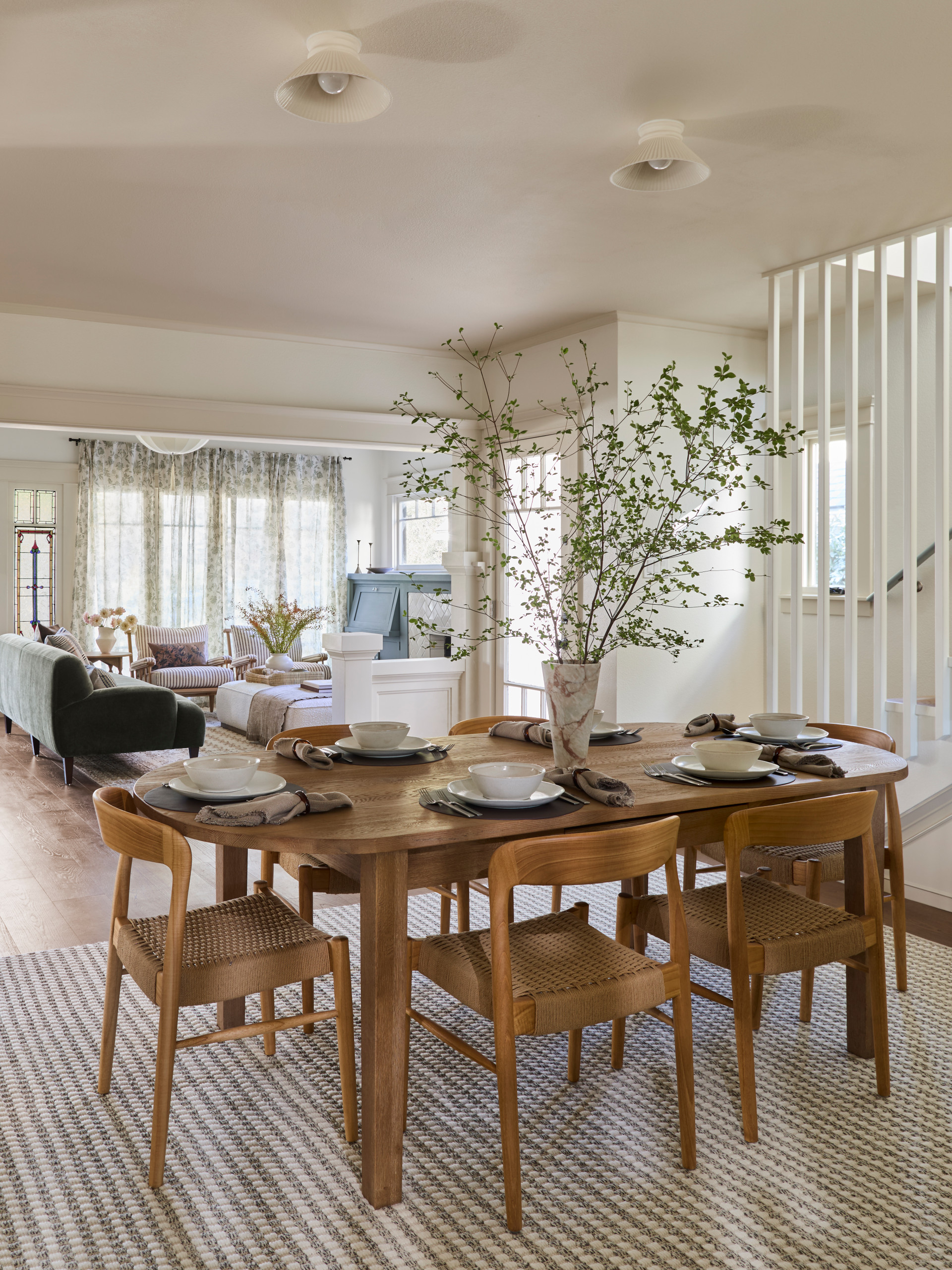 Home tour featuring craftsman historic renovation in LA in modern heritage style