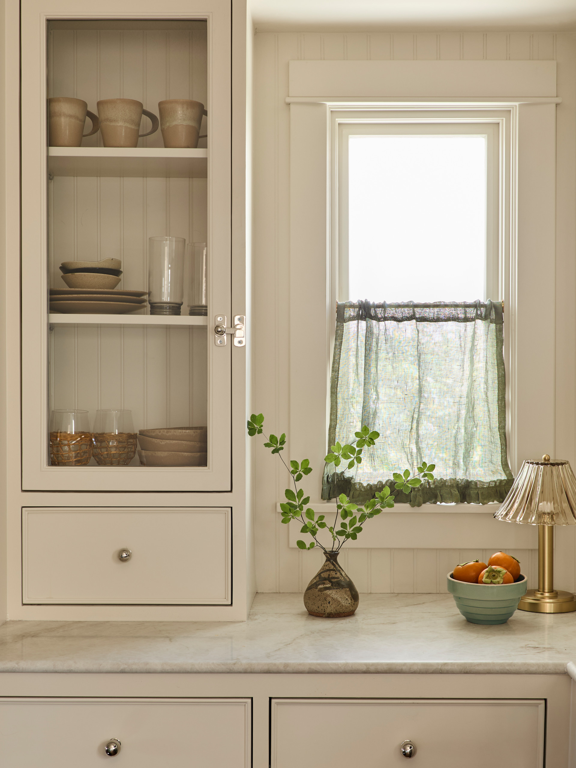 Home tour featuring craftsman historic renovation in LA in modern heritage style