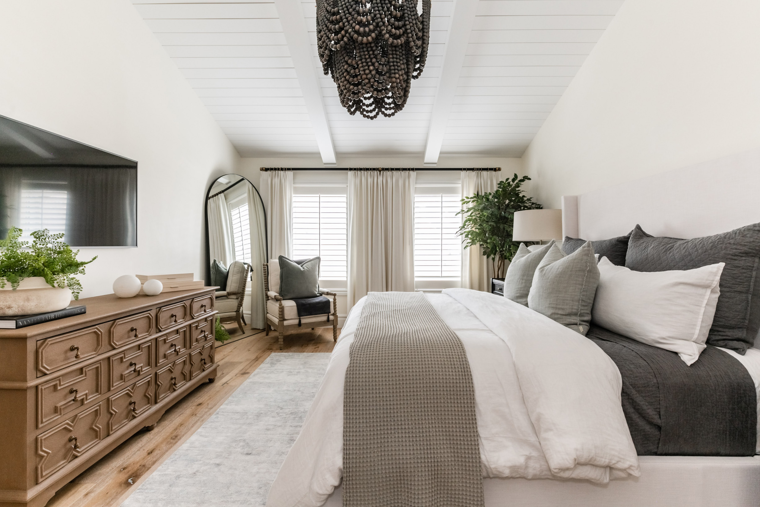 Home tour featuring draper refresh house bedroom in transitional home design